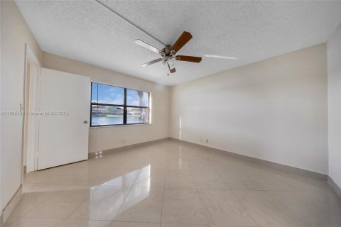 Condominio en venta en Sunrise, Florida, 2 dormitorios, 85.01 m2 № 1956199 - foto 14