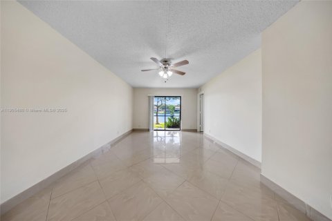 Condominio en venta en Sunrise, Florida, 2 dormitorios, 85.01 m2 № 1956199 - foto 4