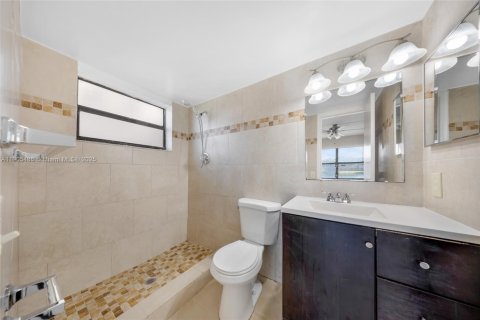 Condominio en venta en Sunrise, Florida, 2 dormitorios, 85.01 m2 № 1956199 - foto 17