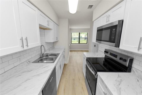 Casa en venta en Lakeland, Florida, 4 dormitorios, 122.82 m2 № 1826931 - foto 9