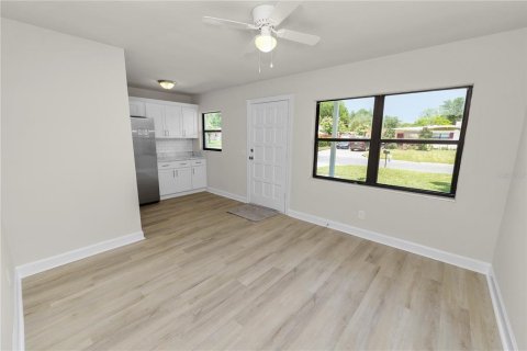 Casa en venta en Lakeland, Florida, 4 dormitorios, 122.82 m2 № 1826931 - foto 2