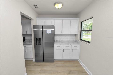 Casa en venta en Lakeland, Florida, 4 dormitorios, 122.82 m2 № 1826931 - foto 5