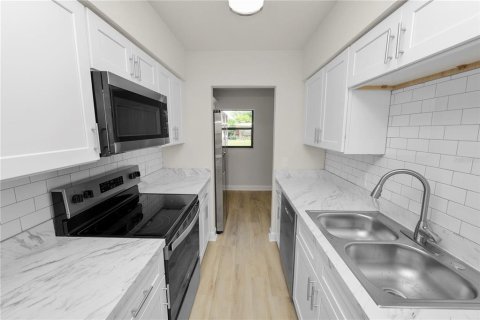 Casa en venta en Lakeland, Florida, 4 dormitorios, 122.82 m2 № 1826931 - foto 8