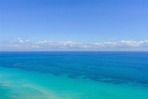 Снять в аренду кондоминиум в Санни-Айлс-Бич, Флорида 2 спальни, 182.27м2, № 1777840 - фото 30