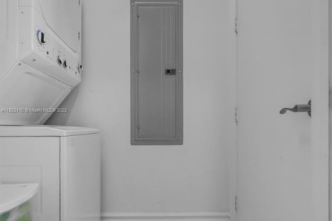 Снять в аренду кондоминиум в Санни-Айлс-Бич, Флорида 2 спальни, 182.27м2, № 1777840 - фото 24