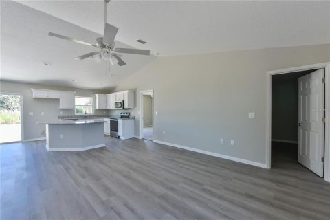 House in Dunnellon, Florida 3 bedrooms, 127.28 sq.m. № 1904292 - photo 3