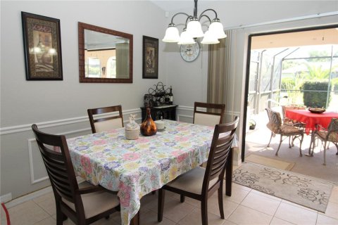 House in Port Charlotte, Florida 2 bedrooms, 102.84 sq.m. № 1916665 - photo 19