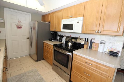 House in Port Charlotte, Florida 2 bedrooms, 102.84 sq.m. № 1916665 - photo 16