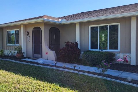 House in Port Charlotte, Florida 2 bedrooms, 102.84 sq.m. № 1916665 - photo 3