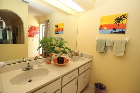 House in Port Charlotte, Florida 2 bedrooms, 102.84 sq.m. № 1916665 - photo 30