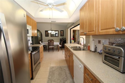 House in Port Charlotte, Florida 2 bedrooms, 102.84 sq.m. № 1916665 - photo 15