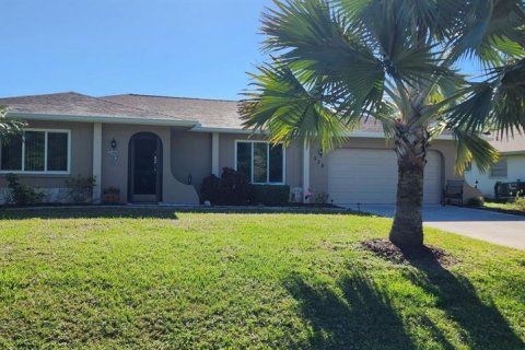 House in Port Charlotte, Florida 2 bedrooms, 102.84 sq.m. № 1916665 - photo 1