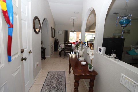 House in Port Charlotte, Florida 2 bedrooms, 102.84 sq.m. № 1916665 - photo 5