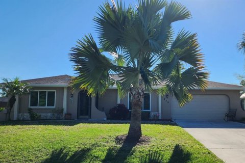 House in Port Charlotte, Florida 2 bedrooms, 102.84 sq.m. № 1916665 - photo 2