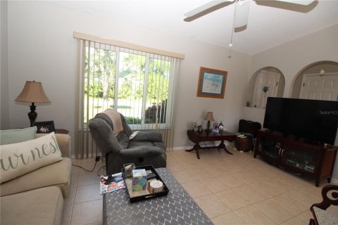 House in Port Charlotte, Florida 2 bedrooms, 102.84 sq.m. № 1916665 - photo 10