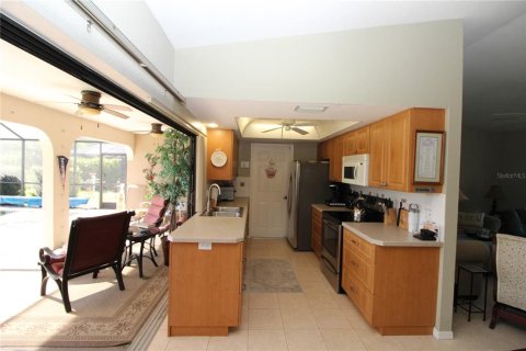 House in Port Charlotte, Florida 2 bedrooms, 102.84 sq.m. № 1916665 - photo 18