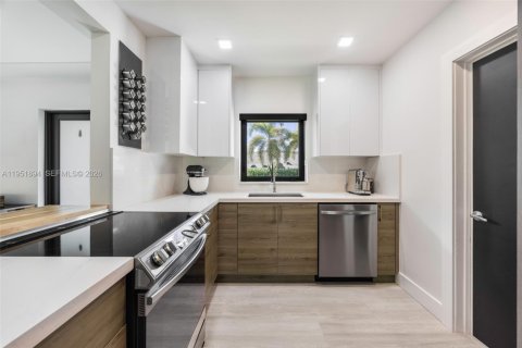 Купить земельный участок в Пайнкрест, Флорида № 2008888 - фото 18