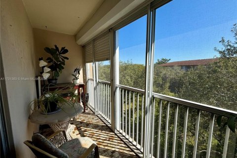 Купить кондоминиум в Пемброк-Пайнс, Флорида 1 спальня, 75.34м2, № 1933785 - фото 20