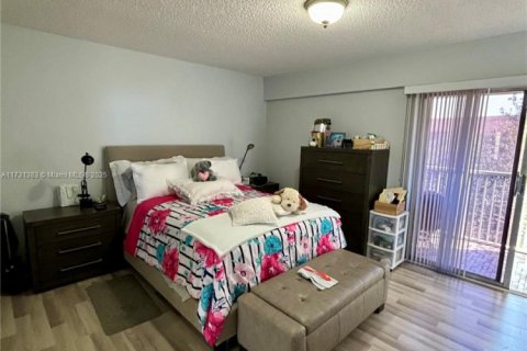 Купить кондоминиум в Пемброк-Пайнс, Флорида 1 спальня, 75.34м2, № 1933785 - фото 15