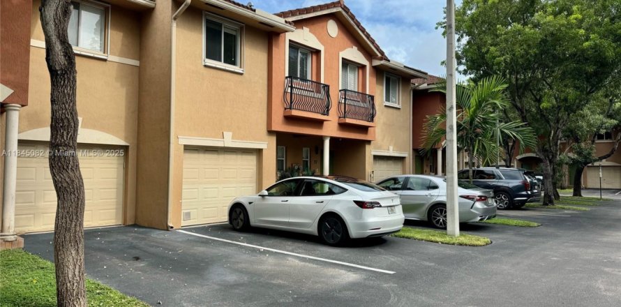 Touwnhouse à Hallandale Beach, Floride 3 chambres, 157.93 m2 № 1840781