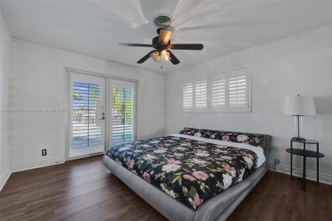 House in Pompano Beach, Florida 3 bedrooms, 222.13 sq.m. № 1861424 - photo 25