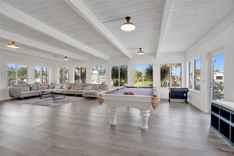 House in Pompano Beach, Florida 3 bedrooms, 222.13 sq.m. № 1861424 - photo 10