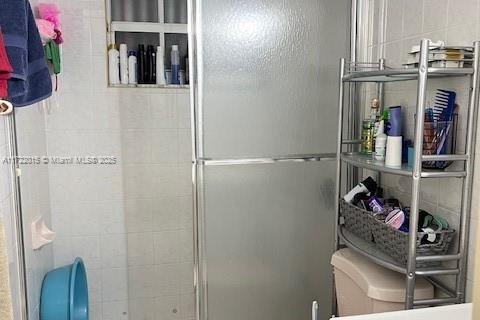 Commercial property in Miami, Florida № 1859899 - photo 15