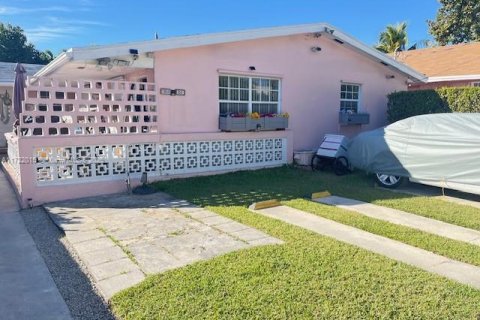 Commercial property in Miami, Florida № 1859899 - photo 3