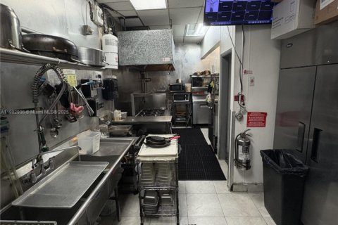 Immobilier commercial à vendre à Miami, Floride № 1954114 - photo 5