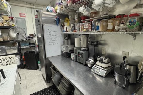 Immobilier commercial à vendre à Miami, Floride № 1954114 - photo 4