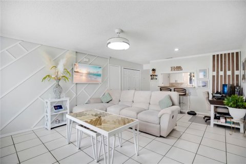 Townhouse in Orlando, Florida 2 bedrooms, 122.26 sq.m. № 2374147 - photo 28
