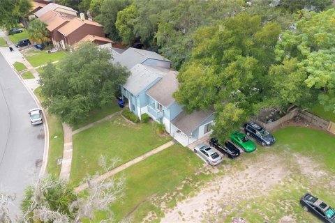 Townhouse in Orlando, Florida 2 bedrooms, 122.26 sq.m. № 2374147 - photo 23