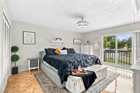 Townhouse in Orlando, Florida 2 bedrooms, 122.26 sq.m. № 2374147 - photo 8
