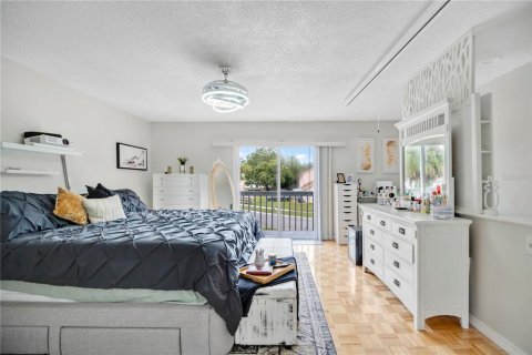 Townhouse in Orlando, Florida 2 bedrooms, 122.26 sq.m. № 2374147 - photo 10