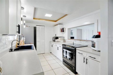 Townhouse in Orlando, Florida 2 bedrooms, 122.26 sq.m. № 2374147 - photo 5