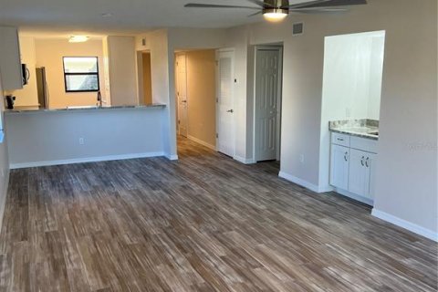 Copropriété à louer à Punta Gorda, Floride: 2 chambres, 114.08 m2 № 2103289 - photo 9