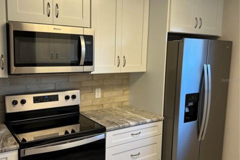 Copropriété à louer à Punta Gorda, Floride: 2 chambres, 114.08 m2 № 2103289 - photo 5