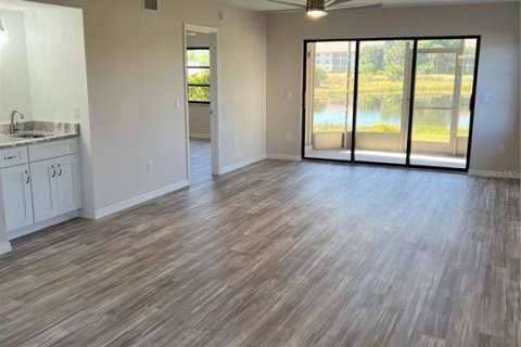 Copropriété à louer à Punta Gorda, Floride: 2 chambres, 114.08 m2 № 2103289 - photo 11