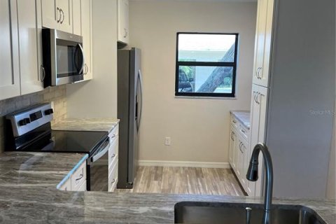 Copropriété à louer à Punta Gorda, Floride: 2 chambres, 114.08 m2 № 2103289 - photo 7
