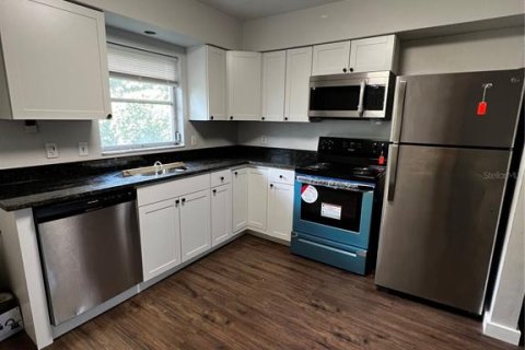 Appartement à louer à Largo, Floride: 2 chambres, 69.68 m2 № 2384017 - photo 2