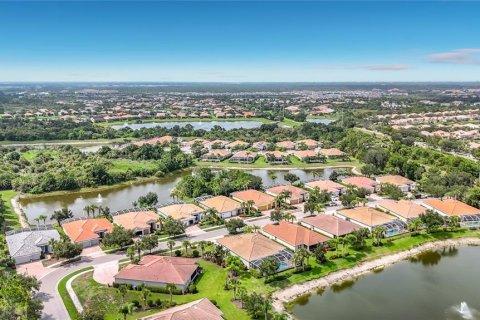 Villa ou maison à vendre à Sarasota, Floride: 3 chambres, 231.23 m2 № 2216502 - photo 6