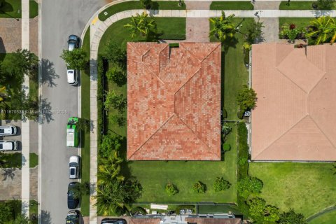 House in Parkland, Florida 4 bedrooms, 265.89 sq.m. № 1981816 - photo 5