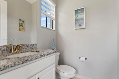 House in Parkland, Florida 4 bedrooms, 265.89 sq.m. № 1981816 - photo 11