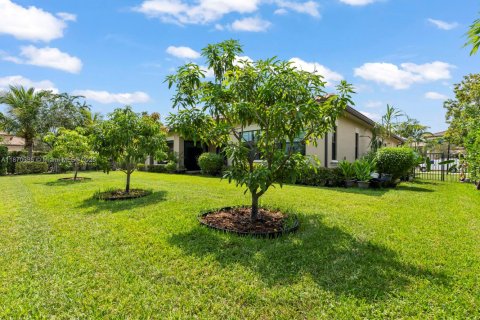 House in Parkland, Florida 4 bedrooms, 265.89 sq.m. № 1981816 - photo 21