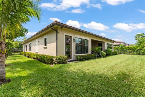 House in Parkland, Florida 4 bedrooms, 265.89 sq.m. № 1981816 - photo 19