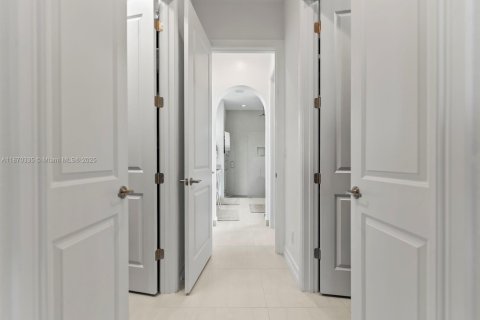 House in Parkland, Florida 4 bedrooms, 265.89 sq.m. № 1981816 - photo 15