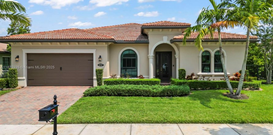 House in Parkland, Florida 4 bedrooms, 265.89 sq.m. № 1981816