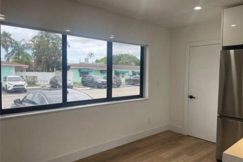 Снять в аренду виллу или дом в Холливуд, Флорида 3 спальни, 115.29м2, № 2005302 - фото 8