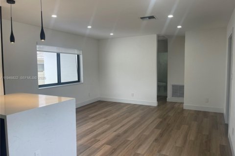 Снять в аренду виллу или дом в Холливуд, Флорида 3 спальни, 115.29м2, № 2005302 - фото 4