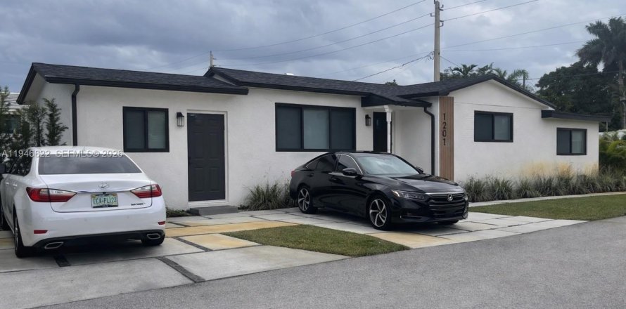 Дом в Холливуд, Флорида 3 спальни, 115.29м2 № 2005302